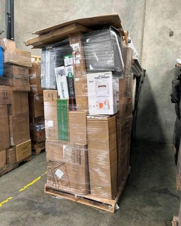 FB_IMG_1751376406692 Amazon pallets