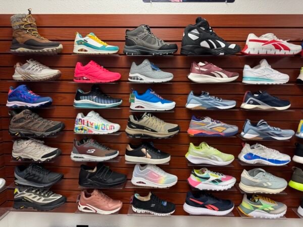ATHLETIC SHOES Standard Pallets