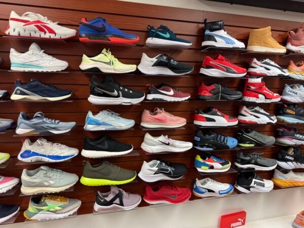 ATHLETIC SHOES Standard Pallets