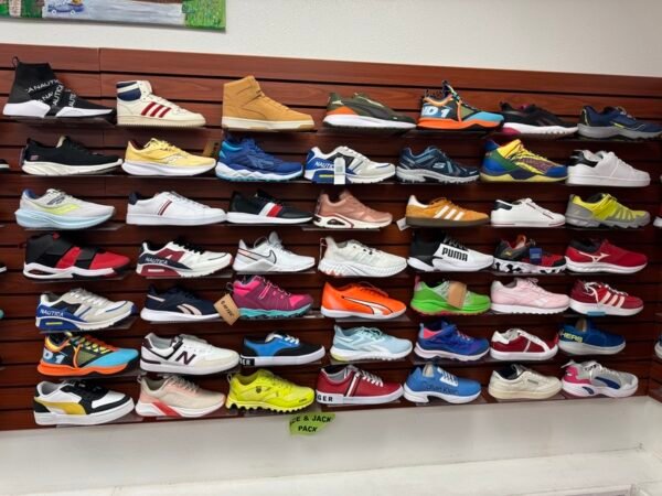 ATHLETIC SHOES Standard Pallets
