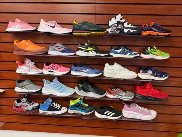 ATHLETIC SHOES Standard Pallets