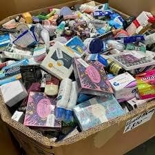 images-6 (2) buy mixed cosmetics pallets online