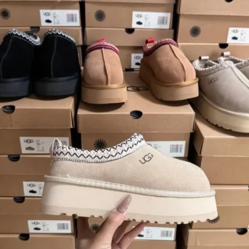 buy UGG shoes pallet online